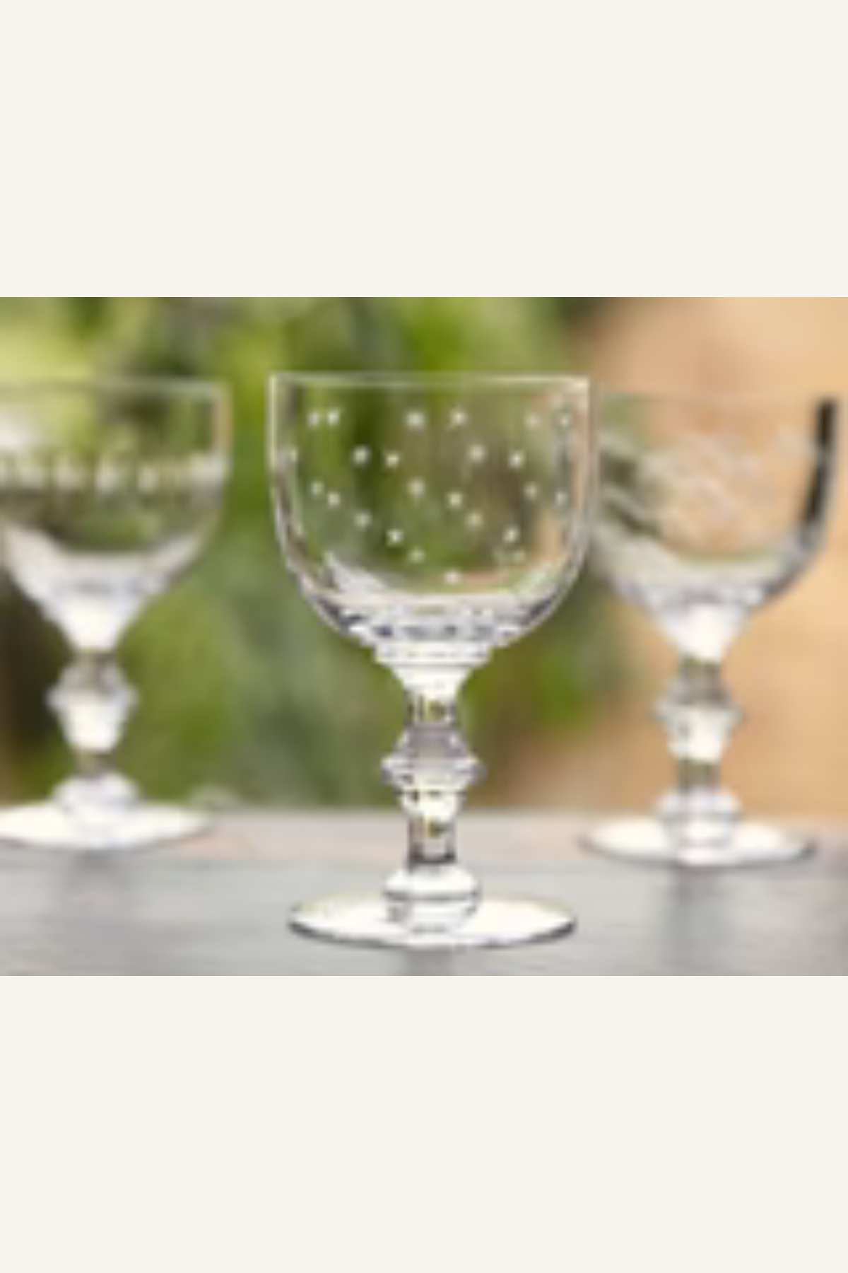Crystal wine goblet with star design