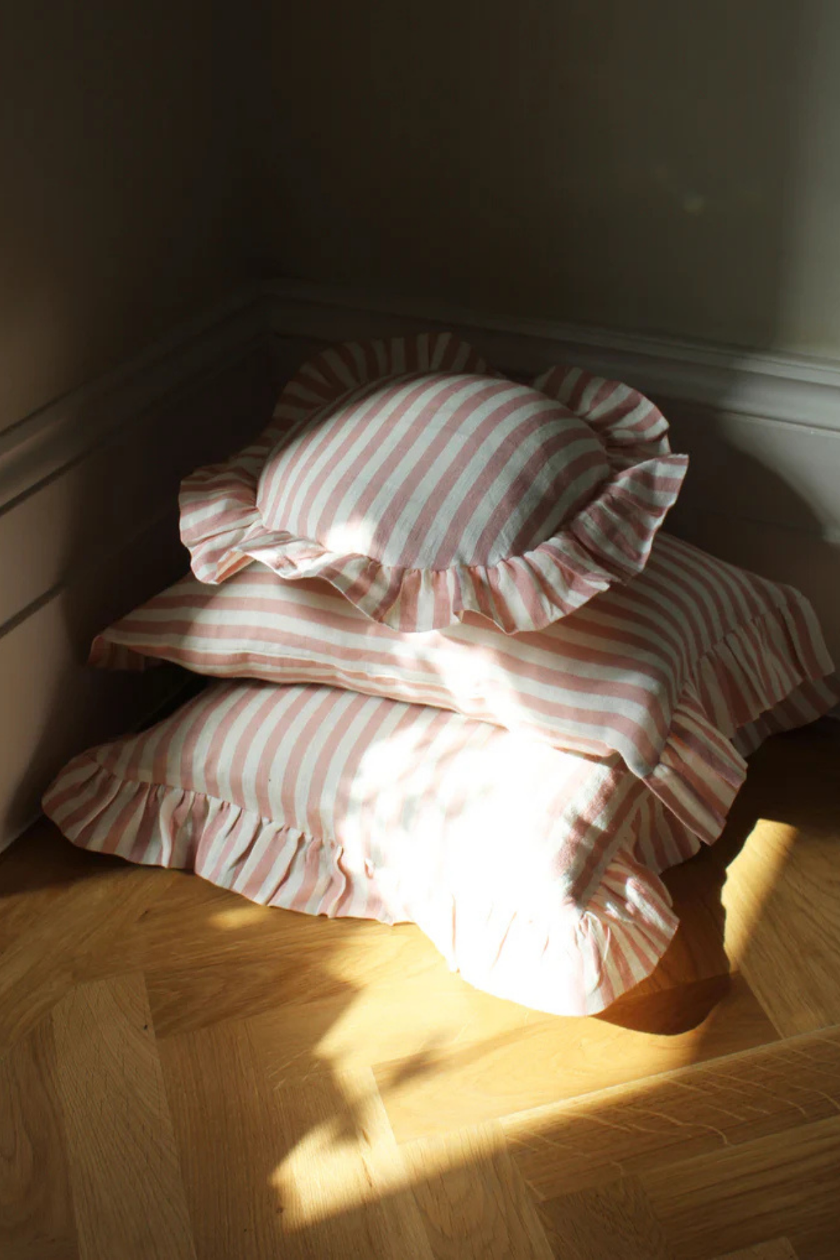 Blush Candy Stripe Round Cushion Cover